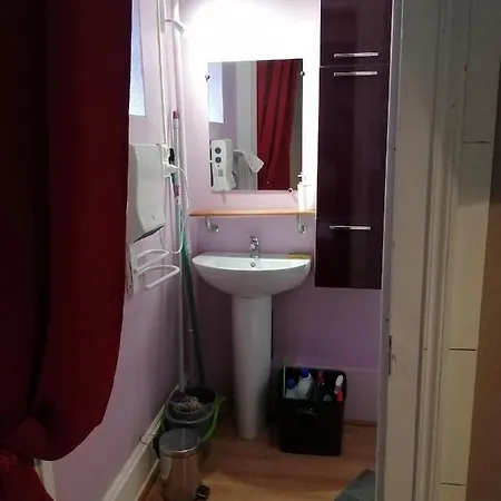 Joli studio dans un ancien hôtel du XIX siècle - réservation minimum 3 nuitées Vittel Extérieur photo