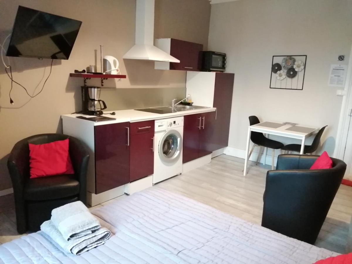 Apartment Joli Dans Un Ancien Du Xix Siecle - Proche Toutes Commodites - Thermes Et Parc